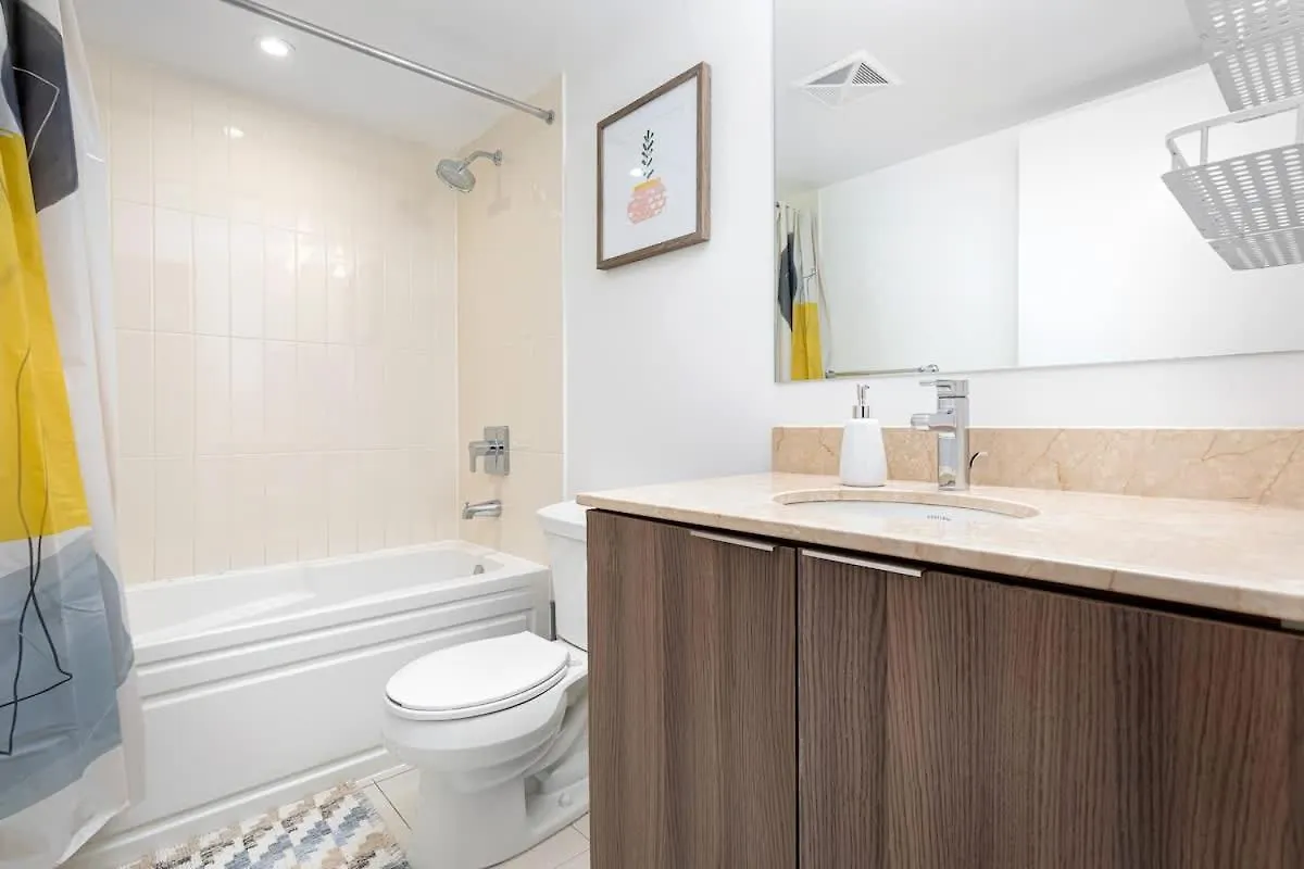 Work And Relax In Our 1Br Dt Apartment Toronto