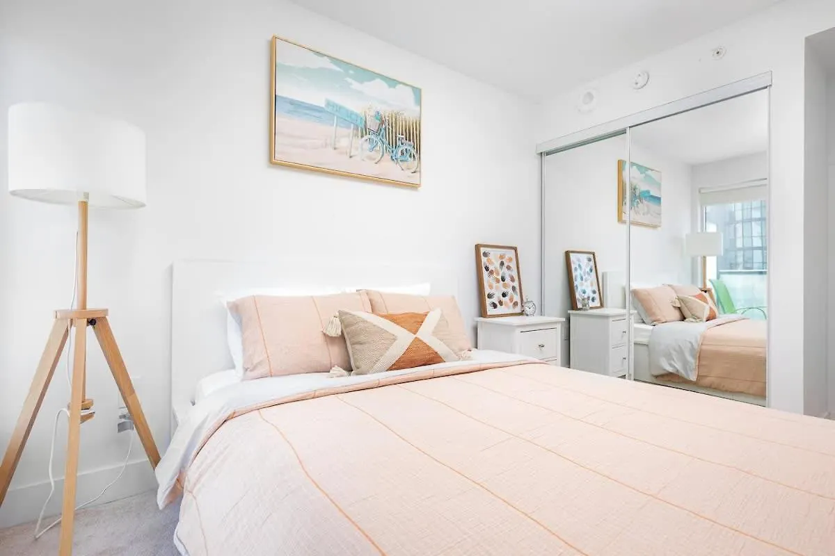 Work And Relax In Our 1Br Dt Apartment Toronto 0*,  Canada